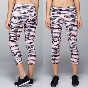 Lulu lemon pink camo crops size 6